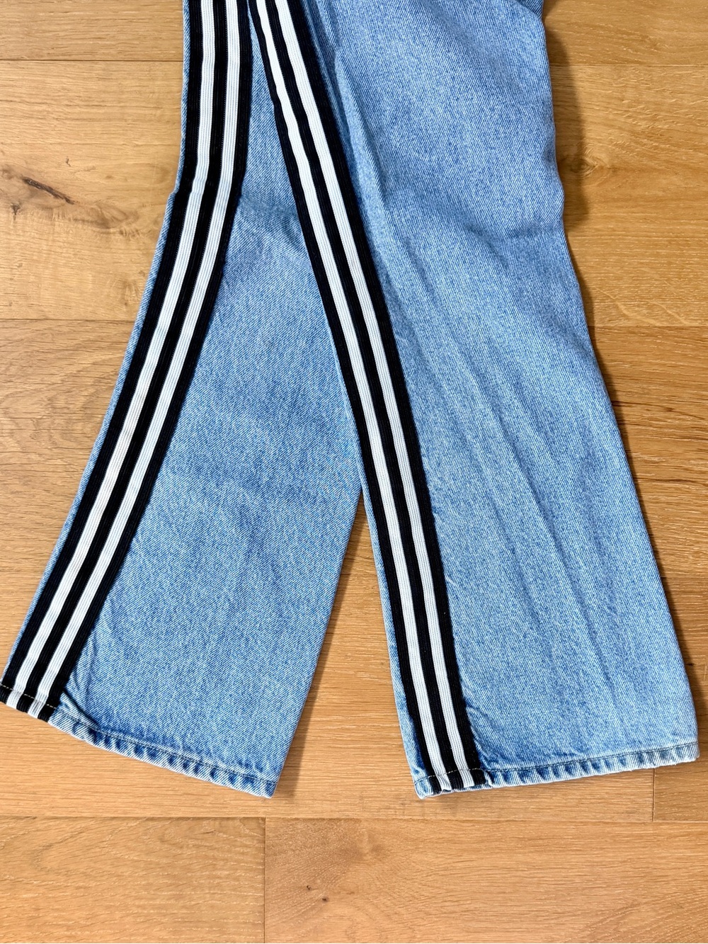 VTG Paris Blues Originals Y2K Side Stripe Flare Jeans Light Wash Juniors Size 7 - Picture 6 of 11